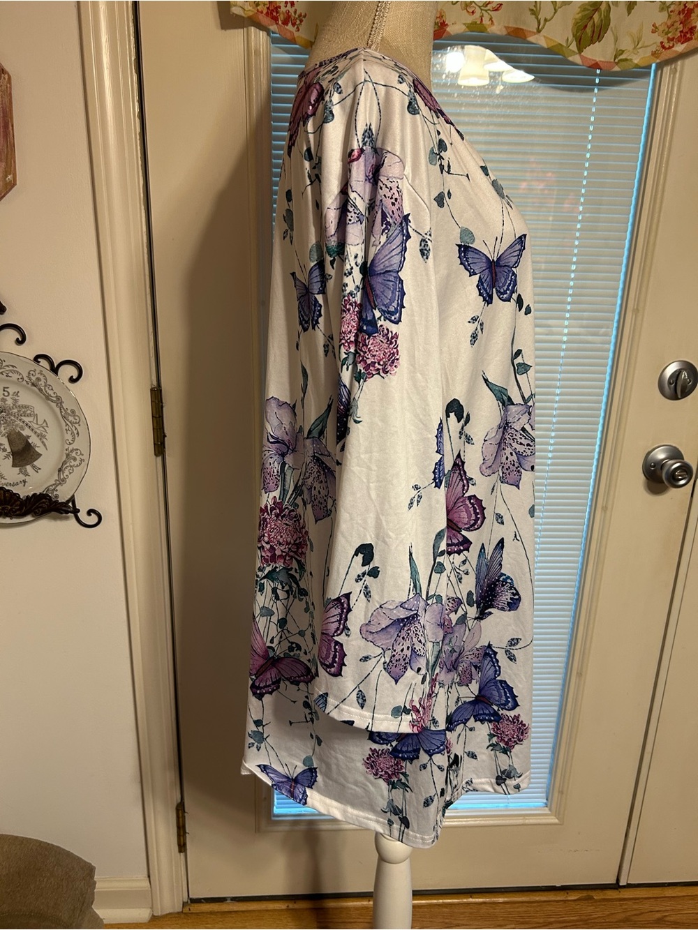 Blouse #7001 - Picture 5 of 8